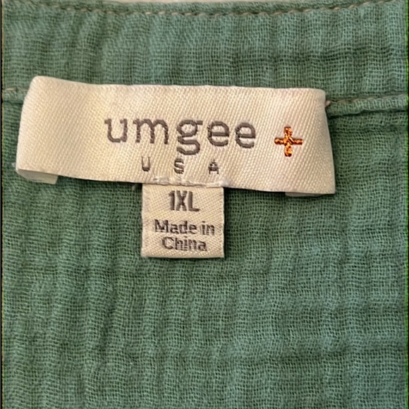 Umgee Womens Colorblock V-Neck Women's Top Size 1X Muted colors-blue green pink - Picture 5 of 5